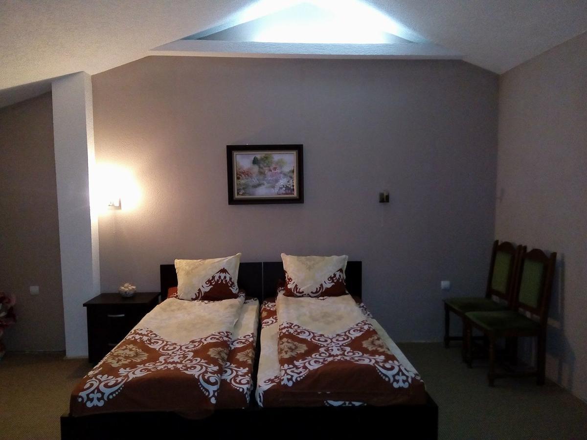Kafana "Kaj Zoki" Bed & Breakfast Probistip Luaran gambar