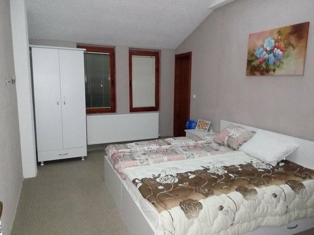 Kafana "Kaj Zoki" Bed & Breakfast Probistip Luaran gambar